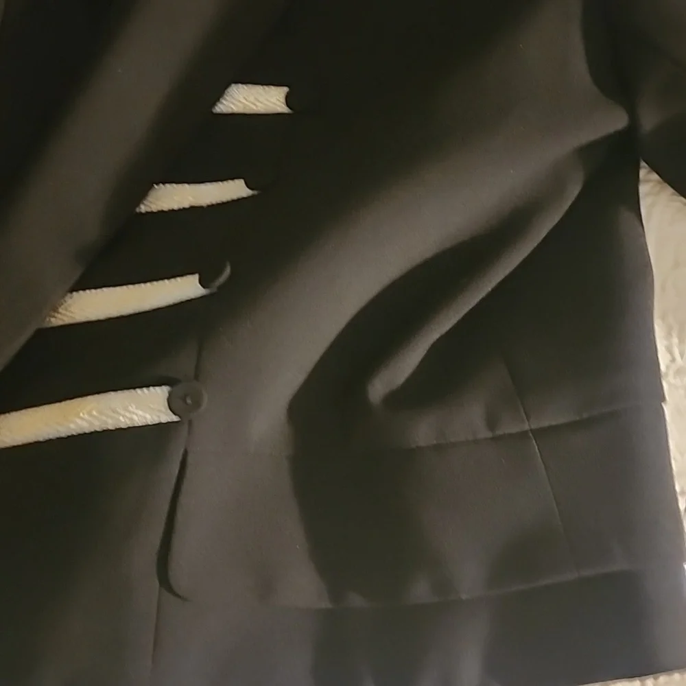 Allen B. by Allen Schwartz Black Jacket with Gold Details - Picture 4 of 4